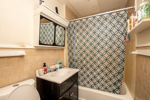 32 30 Dickinson St, Fall River, MA 02721 photo 24