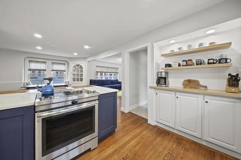 25 Prospect St, Reading, MA 01867 photo 8