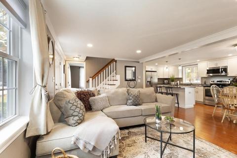 16 Wright St, North Reading, MA 01864 photo 8