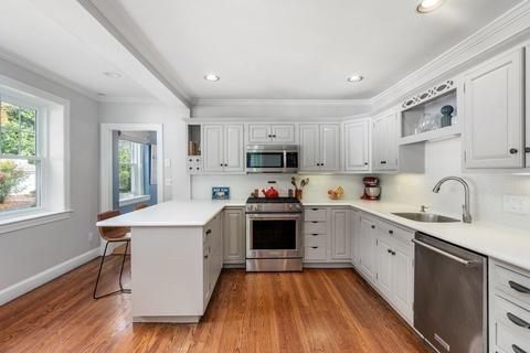 11 Hillside Rd, Wellesley, MA 02481 photo 8