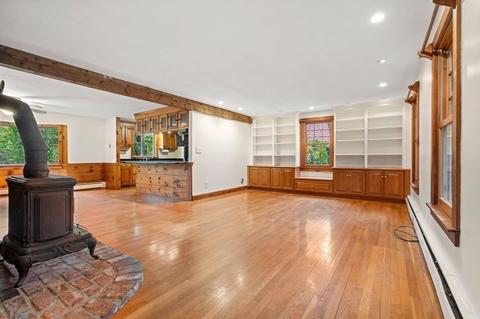 517 Forest St, Dunstable, MA 01827 photo 4