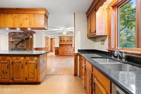 517 Forest St, Dunstable, MA 01827 photo 11