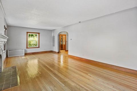 32 S Flagg St, Worcester, MA 01602 photo 9