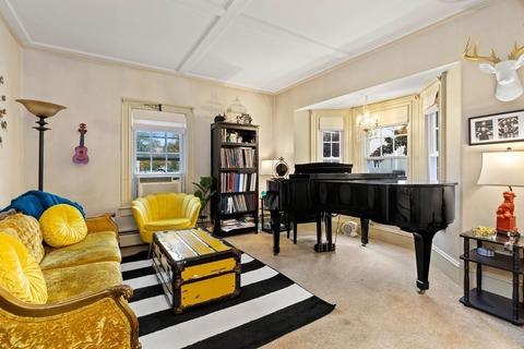 4 Braman St, Danvers, MA 01923 photo 9