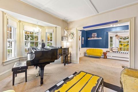4 Braman St, Danvers, MA 01923 photo 11