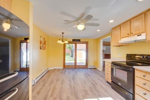 21 Franklin St, Reading, MA 01867 photo 5