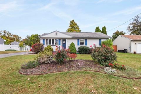 24 Beesley Ave, Chicopee, MA 01020 photo 1