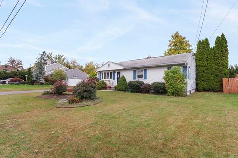 24 Beesley Ave, Chicopee, MA 01020 photo 3