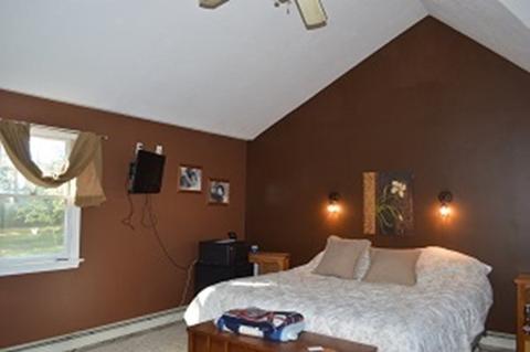 12 Summer St, Wareham, MA 02571 photo 9