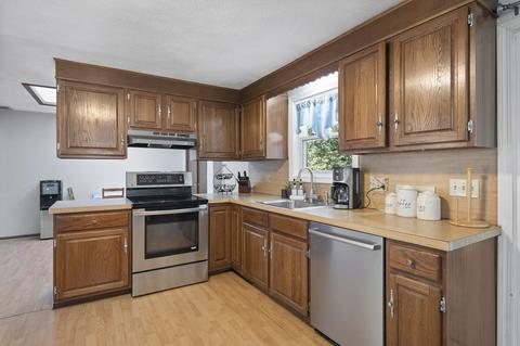 7 Arrowhead Rd, Danvers, MA 01923 photo 9