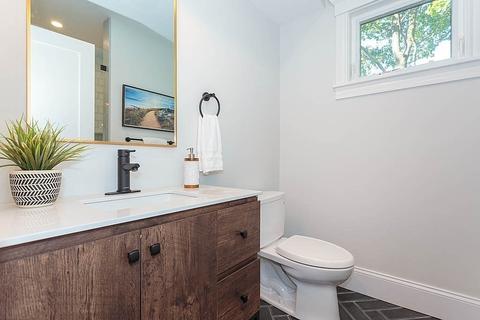 16 Thistle Ave, Milton, MA 02186 photo 21