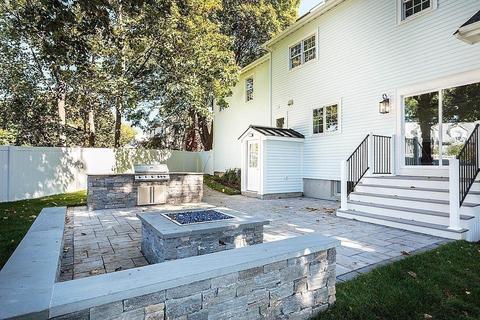 16 Thistle Ave, Milton, MA 02186 photo 3