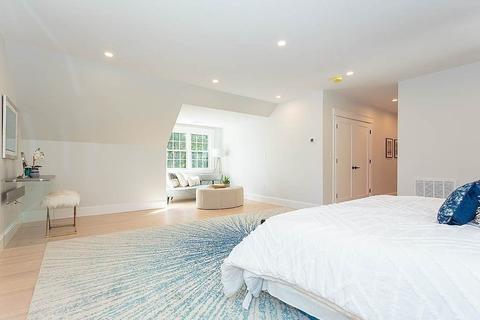 16 Thistle Ave, Milton, MA 02186 photo 32