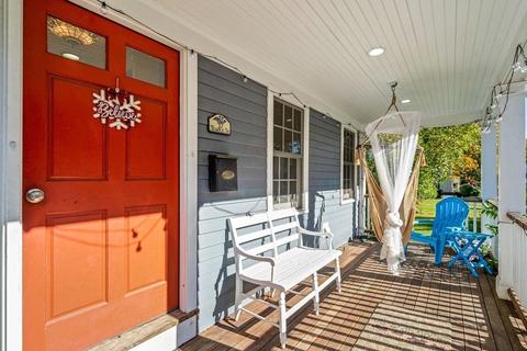 37 Temple St, Reading, MA 01867 photo 2