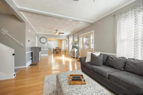 12 Maple St, Saugus, MA 01906 photo 6