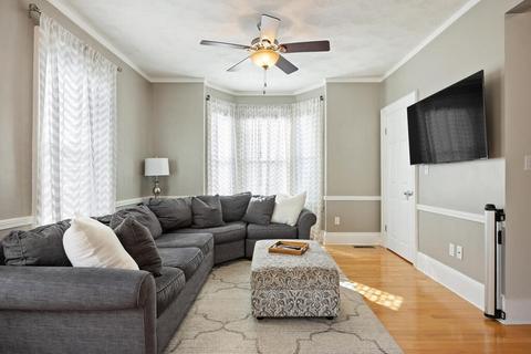 12 Maple St, Saugus, MA 01906 photo 5