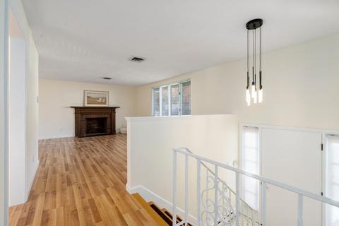 85 Mackintosh Ave, Needham, MA 02492 photo 2