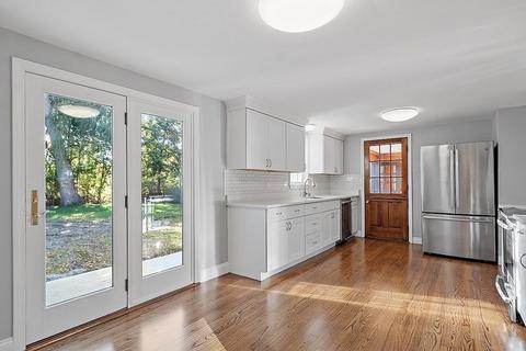 3 Oakland Rd, Danvers, MA 01923 photo 9