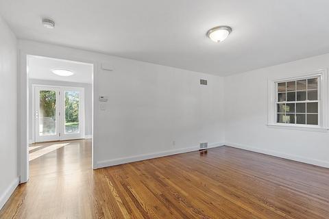 3 Oakland Rd, Danvers, MA 01923 photo 3
