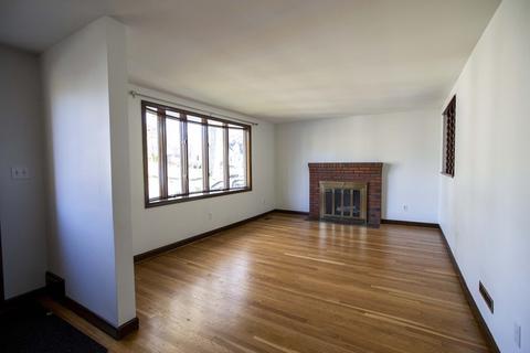 69 Sturges Rd, Reading, MA 01867 photo 3