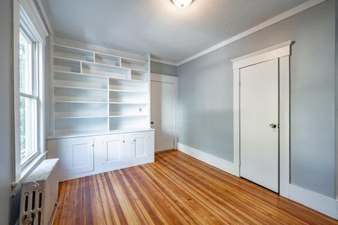 15 Kimberly Ave, Springfield, MA 01108 photo 21