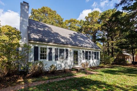 27 Saddleback Rd, Mashpee, MA 02649 photo 2