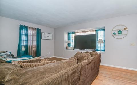 376 Dwight Rd, Springfield, MA 01108 photo 3