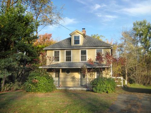 208 Greenfield Rd, Deerfield, MA 01373