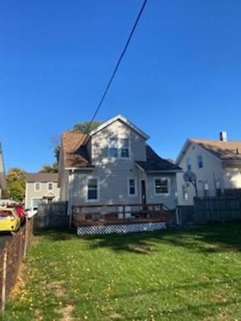 91 Clayton St, Springfield, MA 01107 photo 2