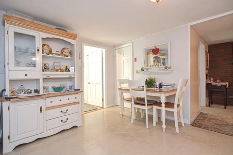 14 Brewer St, Worcester, MA 01609 photo 12
