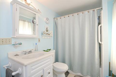 14 Brewer St, Worcester, MA 01609 photo 14