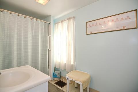 14 Brewer St, Worcester, MA 01609 photo 15