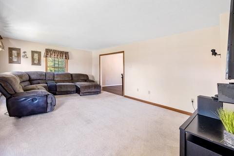 8 Hyde St, Worcester, MA 01606 photo 3