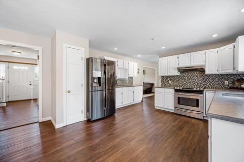 8 Hyde St, Worcester, MA 01606 photo 9