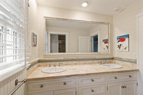 34 Flint St, Marblehead, MA 01945 photo 26