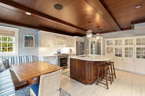 34 Flint St, Marblehead, MA 01945 photo 14