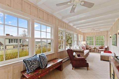 34 Flint St, Marblehead, MA 01945 photo 15