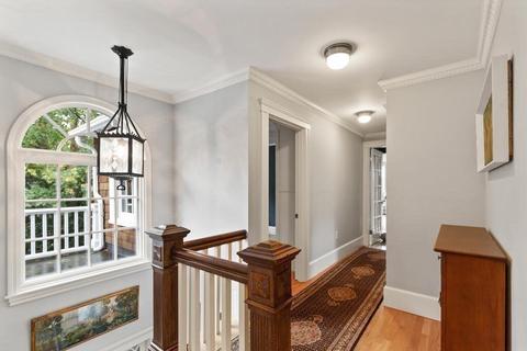 34 Flint St, Marblehead, MA 01945 photo 18
