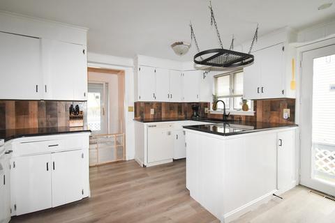 13 Beauregard St, Springfield, MA 01151 photo 8