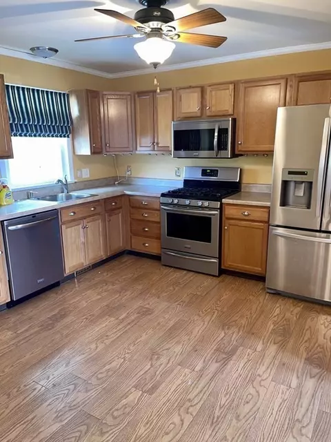 166 Mcgowan St, Fall River, MA 02723 photo 5