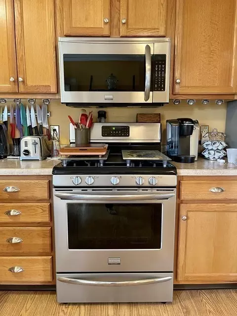 166 Mcgowan St, Fall River, MA 02723 photo 8
