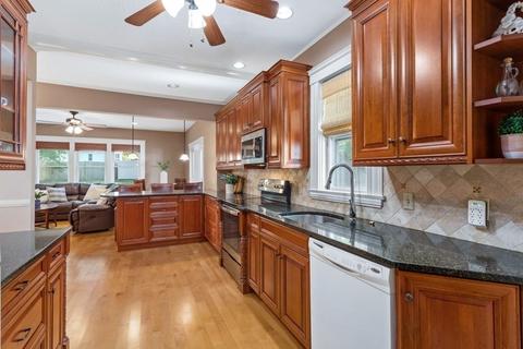 18 Winter St, Reading, MA 01867 photo 11