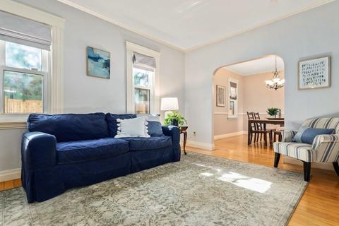 18 Winter St, Reading, MA 01867 photo 5