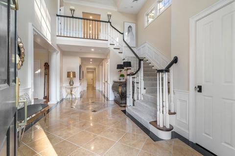 23 Stonefield Ct, Needham, MA 02492 photo 2
