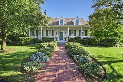 12 Talbott Farm Dr, Mendon, MA 01756 photo 1