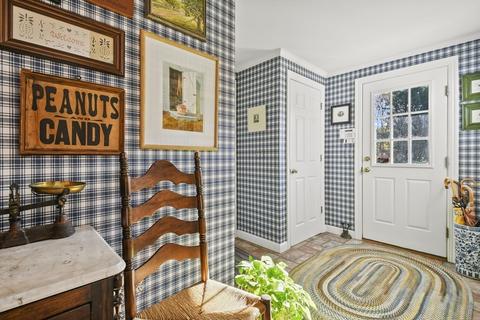 12 Talbott Farm Dr, Mendon, MA 01756 photo 9