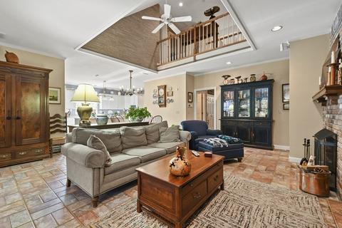 12 Talbott Farm Dr, Mendon, MA 01756 photo 12