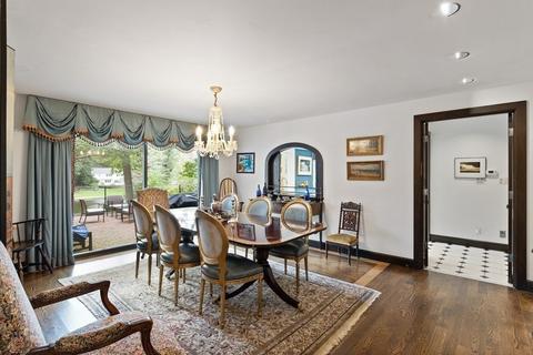 61 Cliff, Weston, MA 02493 photo 9