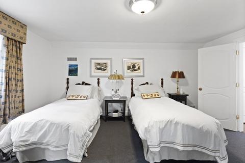 61 Cliff, Weston, MA 02493 photo 23