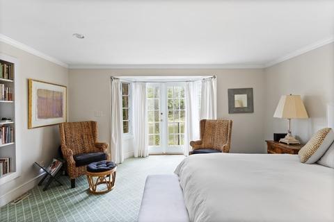 61 Cliff, Weston, MA 02493 photo 16